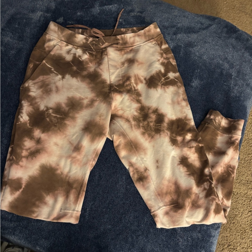 Lululemon— MENS- Diamond Dye Jogger Pants